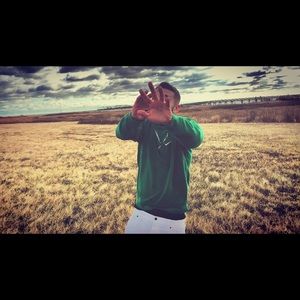 Meet your Posher, Max